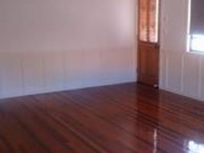 180 PULGUL STREET, Urangan