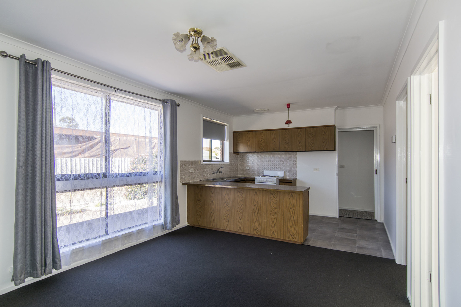 2 / 15 Schwarz Avenue, Horsham