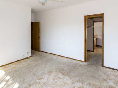 9 Heslop Court, Horsham