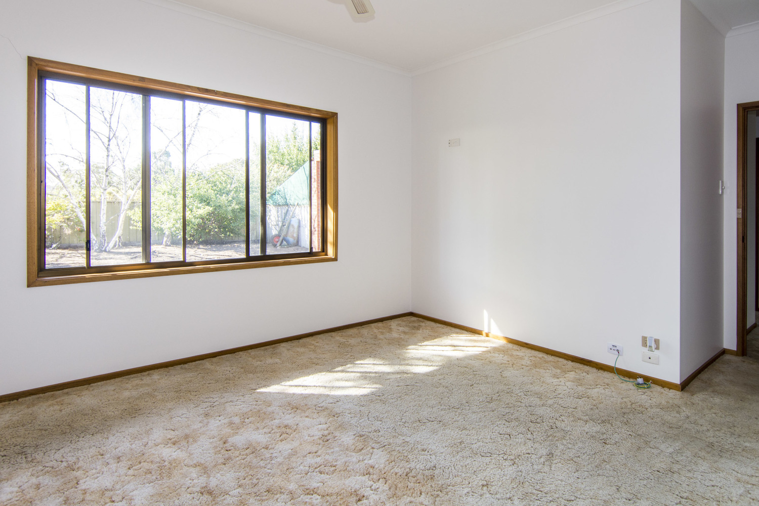9 Heslop Court, Horsham