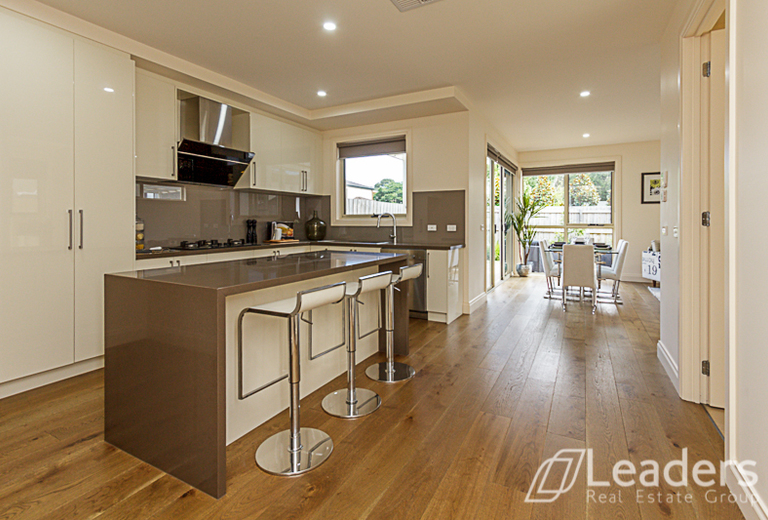 2 / 2 Adam Avenue, Glen Waverley