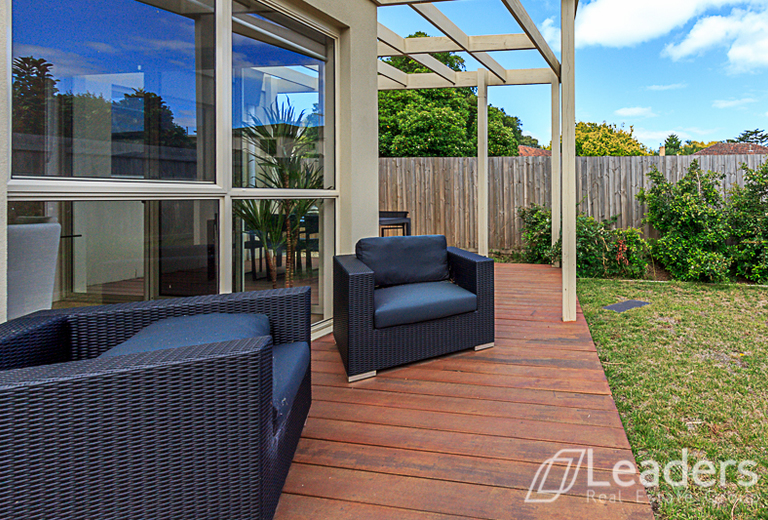 2 / 2 Adam Avenue, Glen Waverley