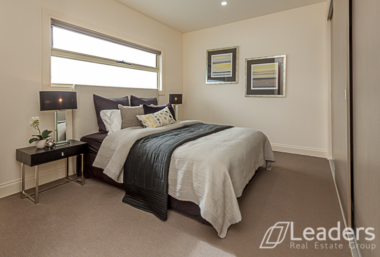 2 / 2 Adam Avenue, Glen Waverley