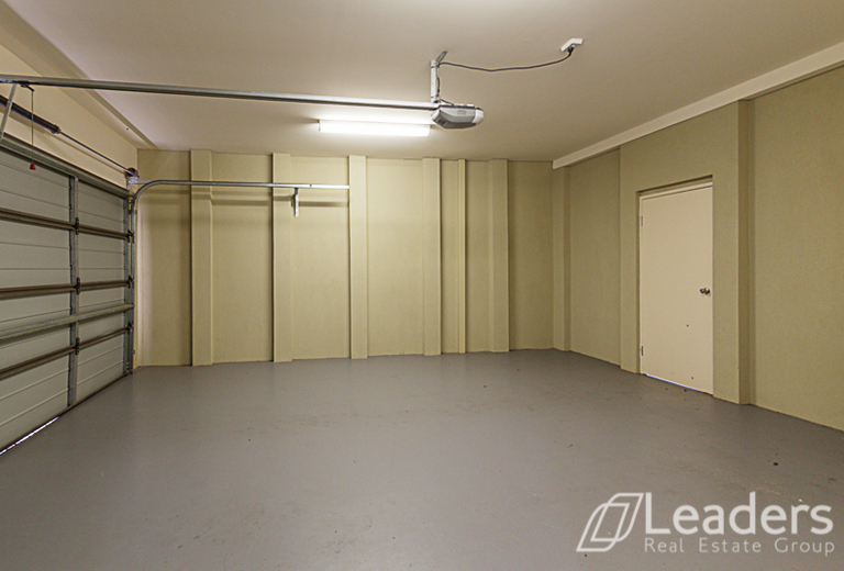 2 / 2 Adam Avenue, Glen Waverley