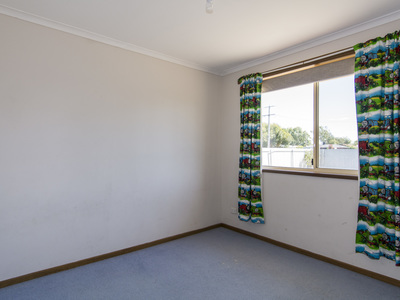 1 Mardon Drive, Horsham