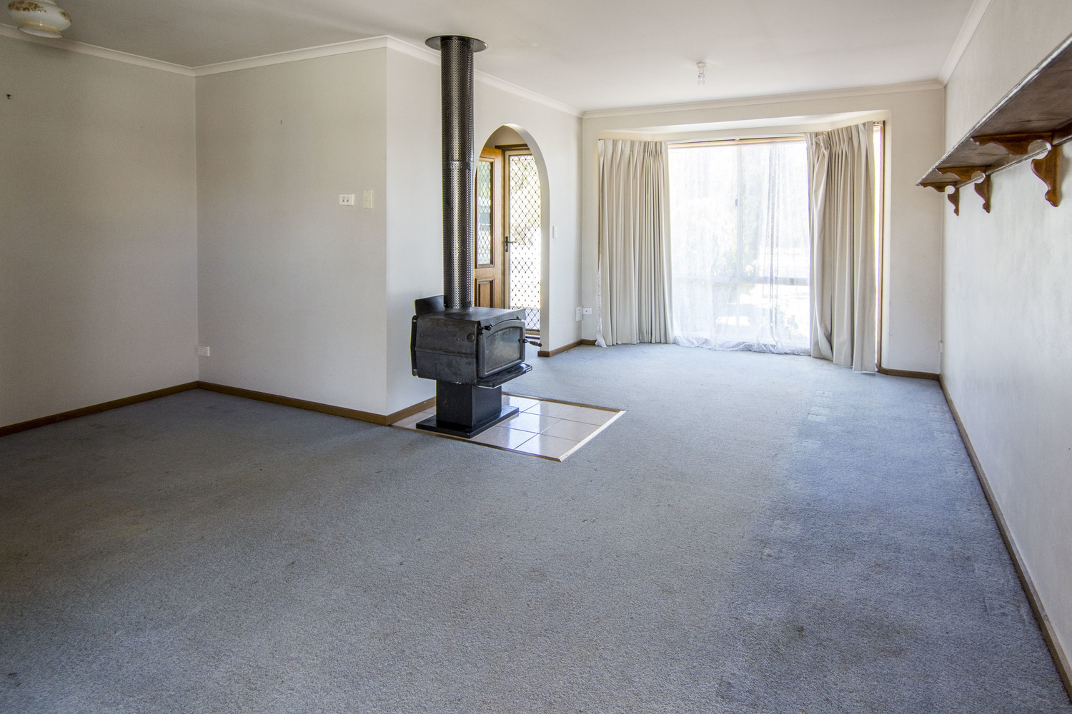 1 Mardon Drive, Horsham