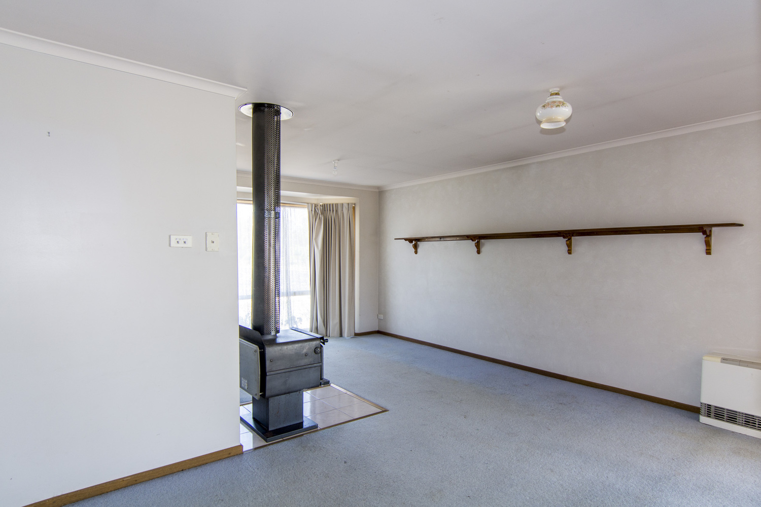 1 Mardon Drive, Horsham