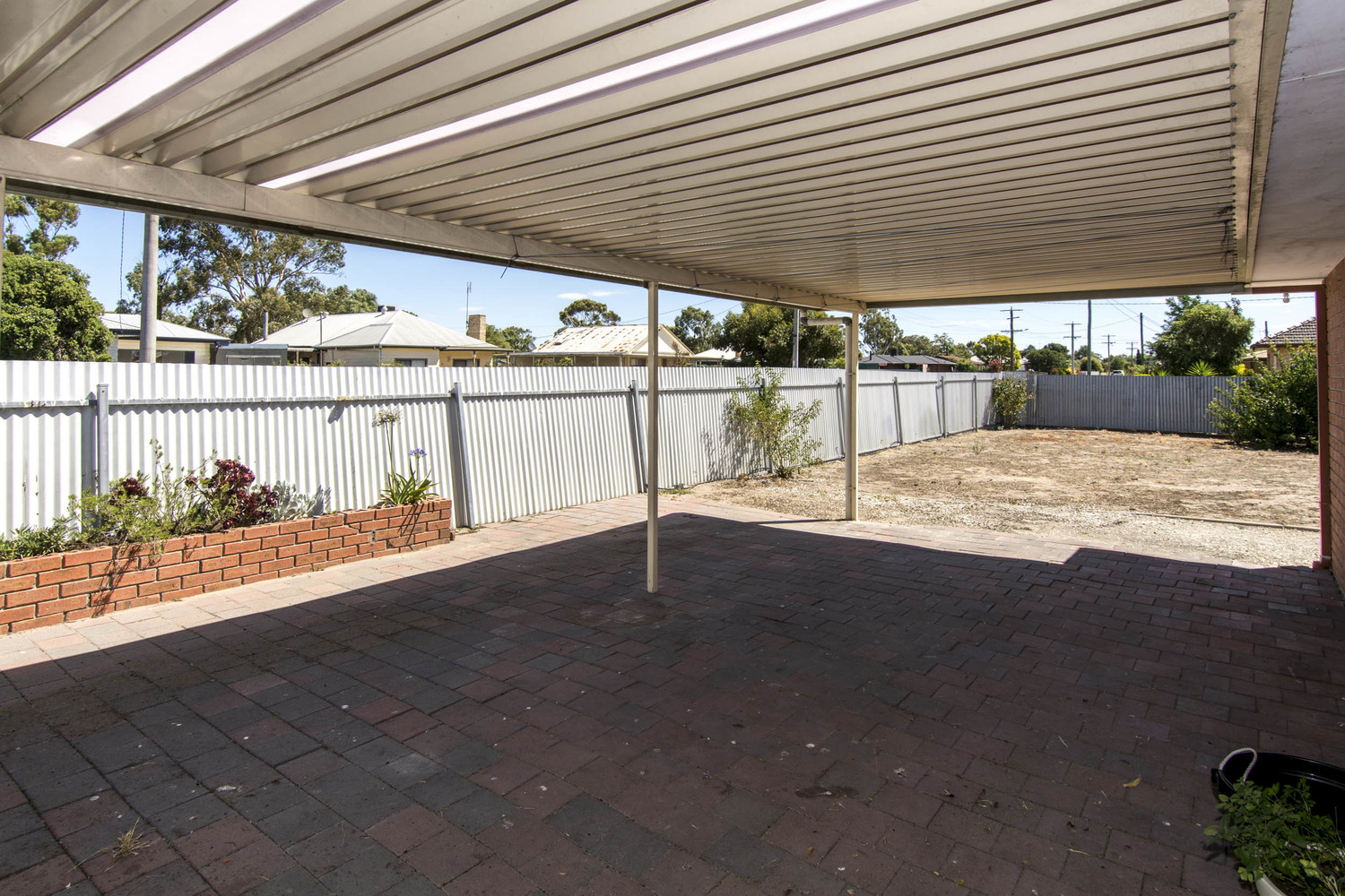 1 Mardon Drive, Horsham