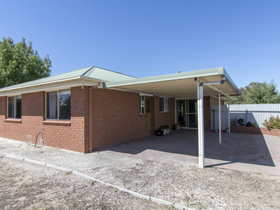 1 Mardon Drive, Horsham