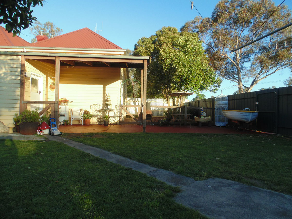 1 Baird Street, Violet Town