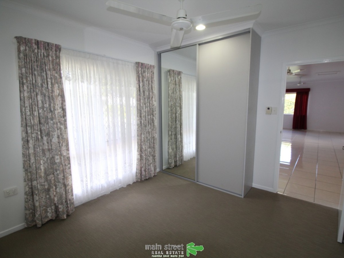 4 Paula Close, Atherton