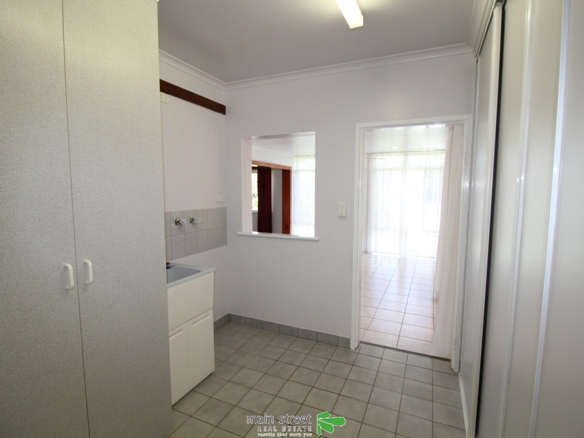 4 Paula Close, Atherton