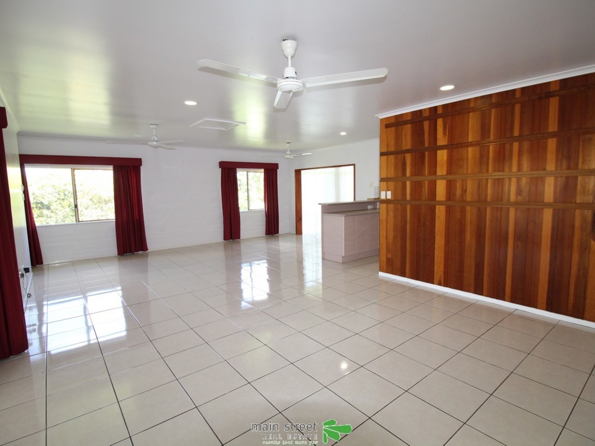 4 Paula Close, Atherton