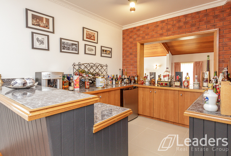 10 Thurza Court, Wheelers Hill