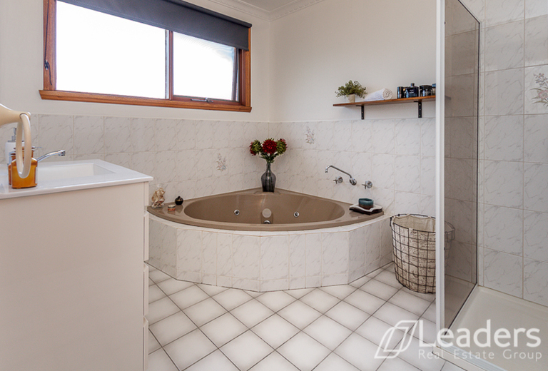 10 Thurza Court, Wheelers Hill