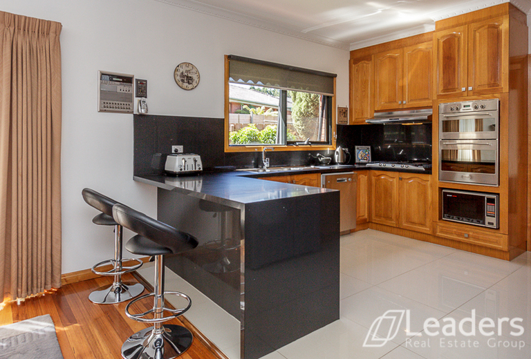 10 Thurza Court, Wheelers Hill