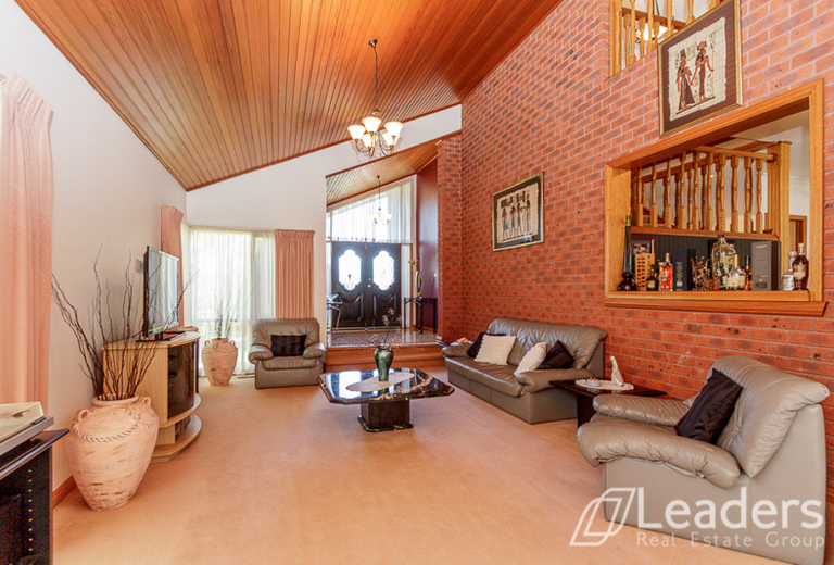10 Thurza Court, Wheelers Hill