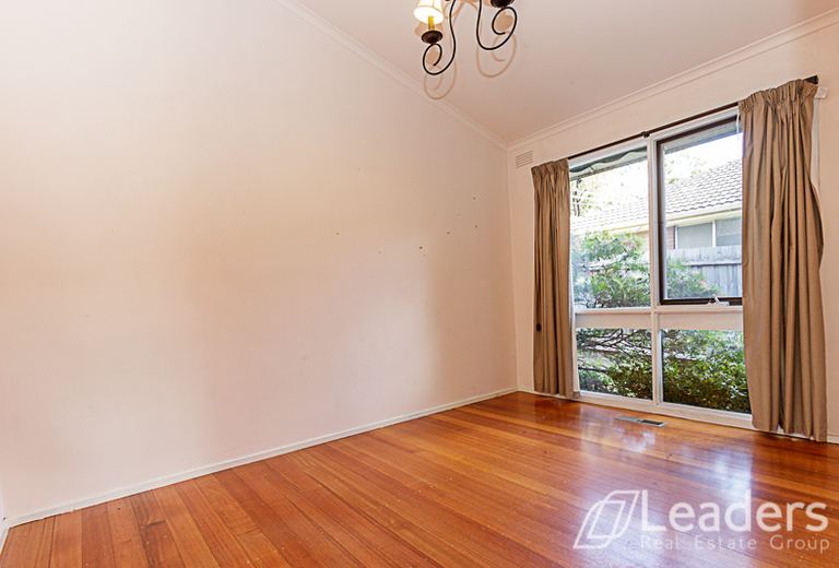6 Wynyard Street, Glen Waverley