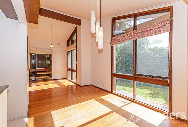 6 Wynyard Street, Glen Waverley