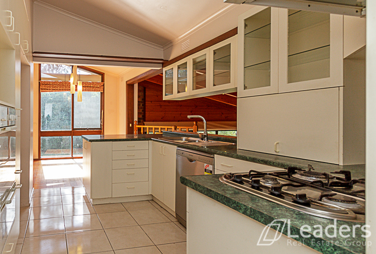 6 Wynyard Street, Glen Waverley