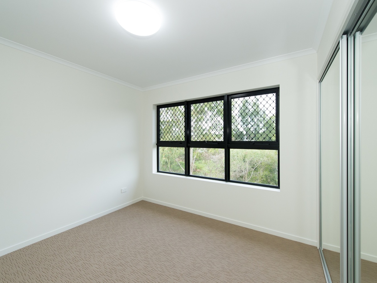 1 / 81  Halstead st , Coorparoo