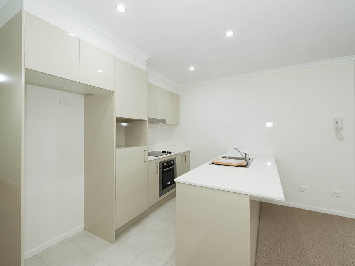 1 / 81  Halstead st , Coorparoo