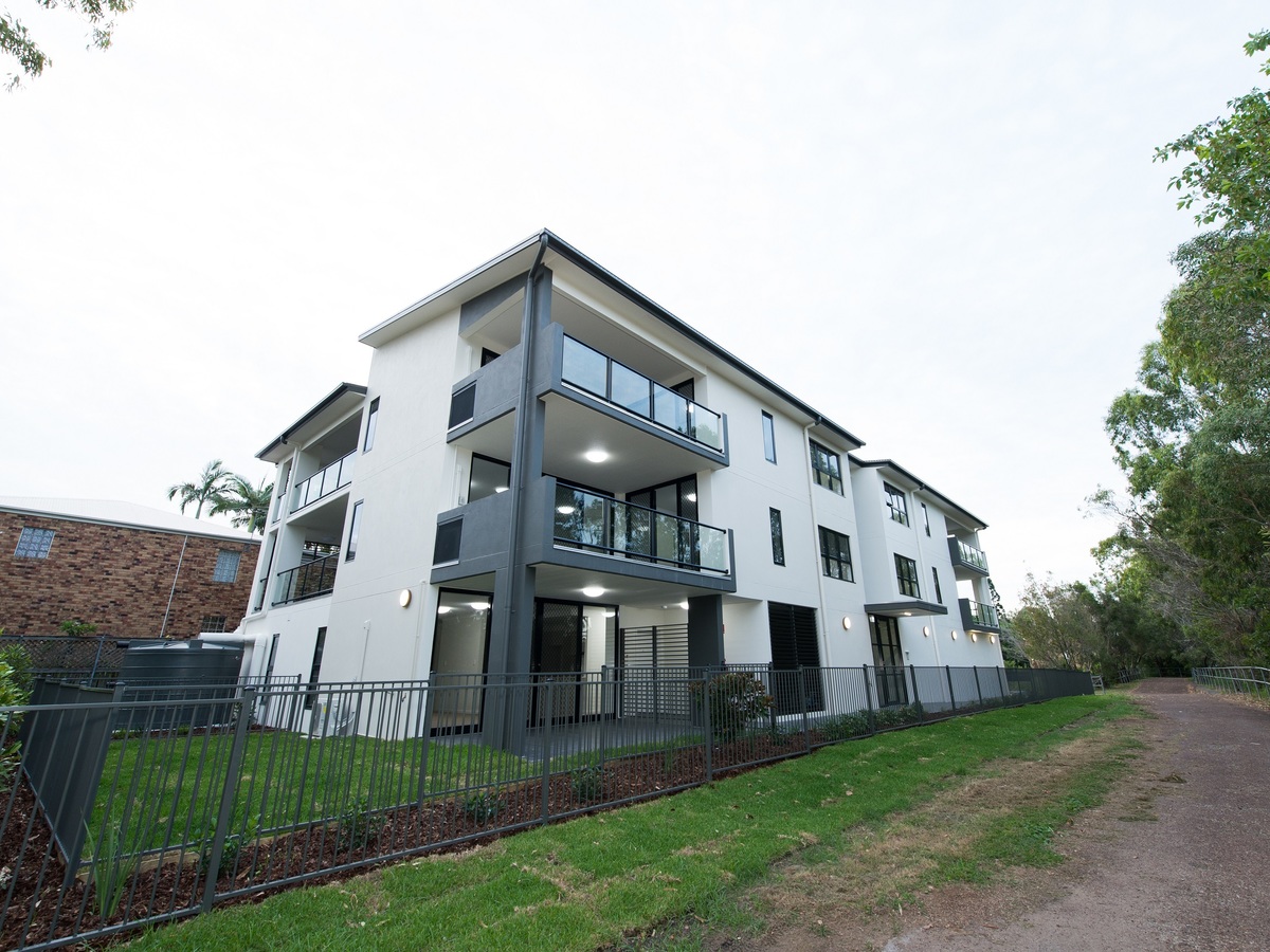 1 / 81  Halstead st , Coorparoo