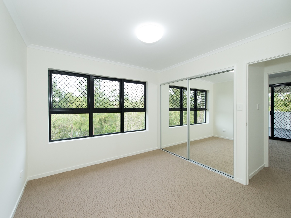 1 / 81  Halstead st , Coorparoo