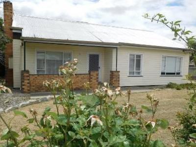16 Johnson Street, Horsham