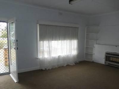 16 Johnson Street, Horsham