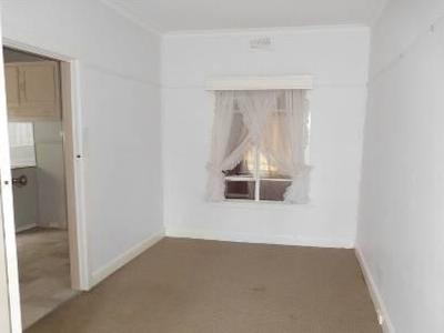 16 Johnson Street, Horsham