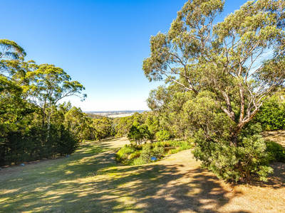 9 Cheniston Road, Mount Macedon