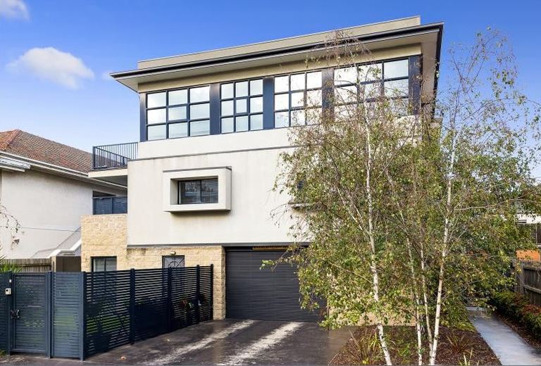 2 / 370 Orrong Road, Caulfield North