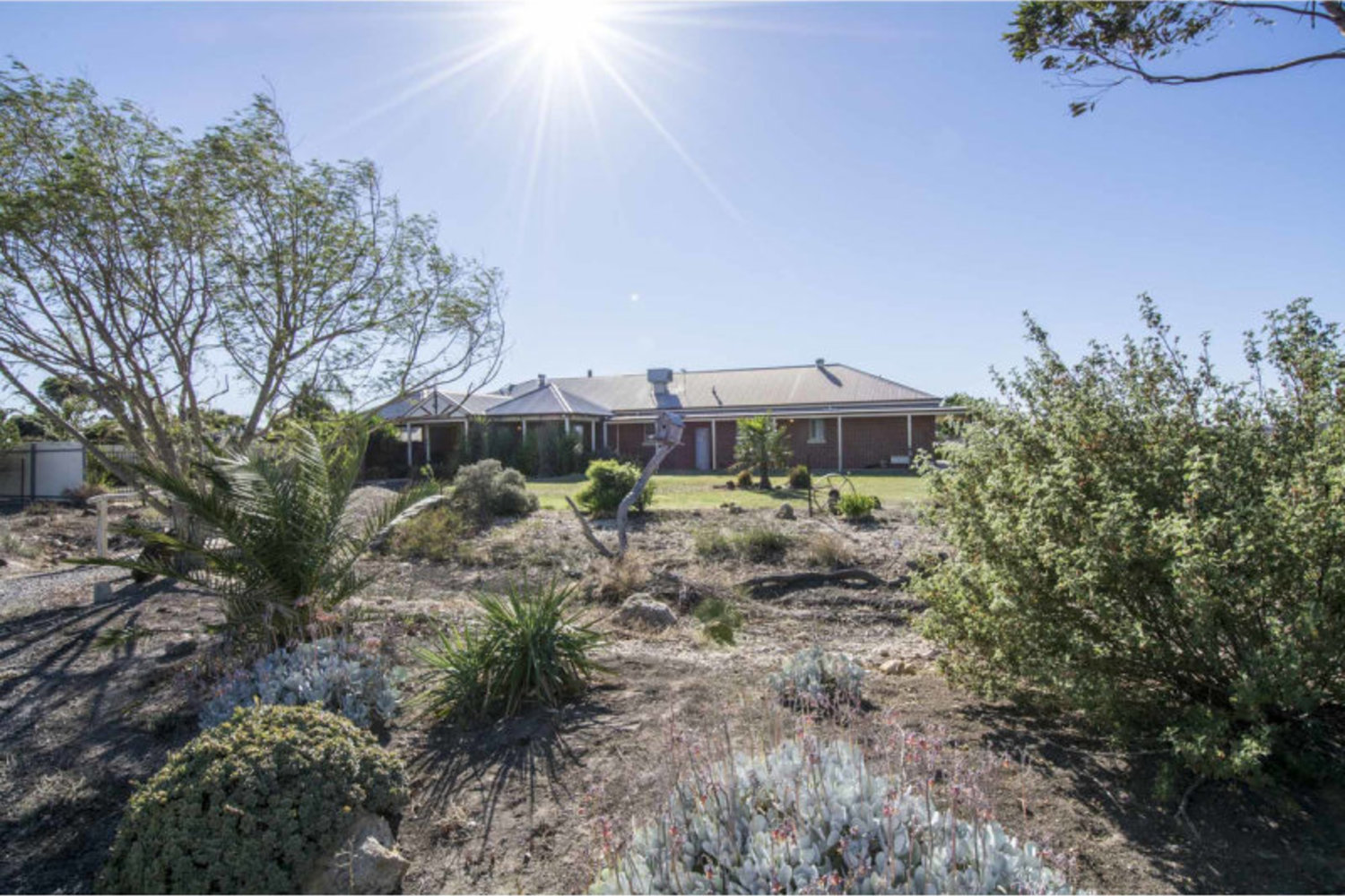 465 West Road, Horsham