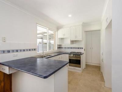 7 Rowland Close, Hampton Park