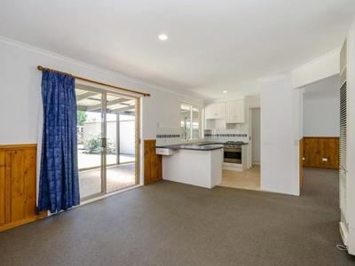 7 Rowland Close, Hampton Park
