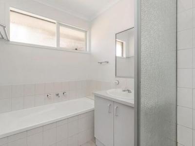 7 Rowland Close, Hampton Park