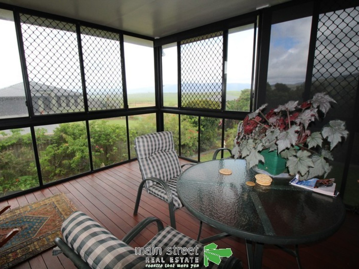 4 Lavender Cres, Atherton