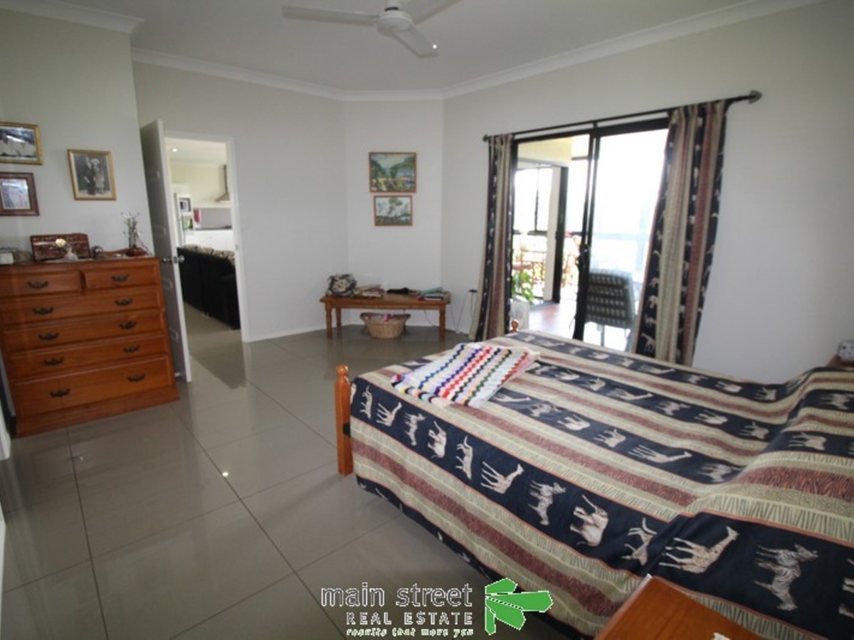 4 Lavender Cres, Atherton
