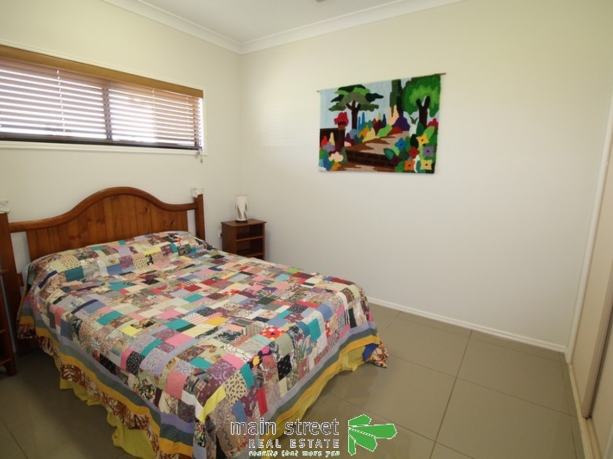 4 Lavender Cres, Atherton