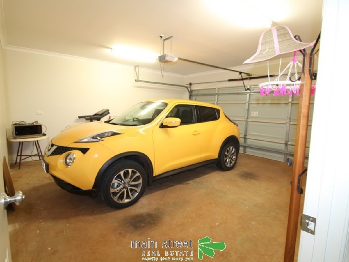 4 Lavender Cres, Atherton