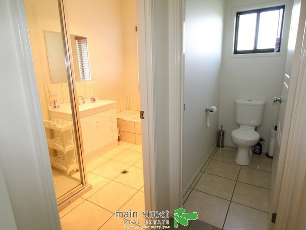 4 Lavender Cres, Atherton