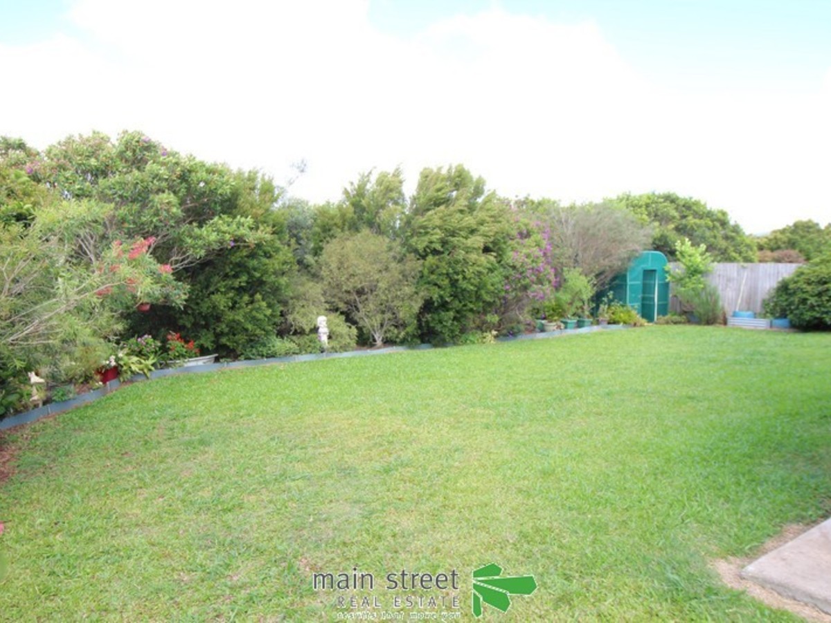 4 Lavender Cres, Atherton