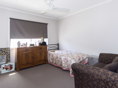 5 Matthews Court, Horsham