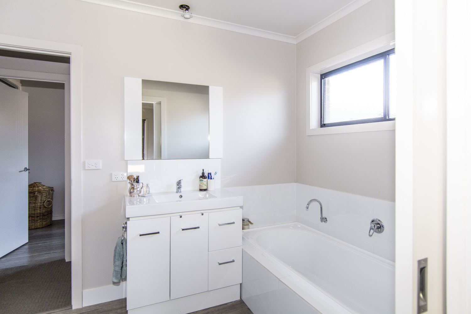 5 Matthews Court, Horsham