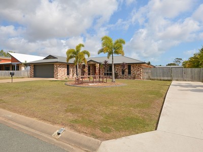 4 MONTUNA COURT, Wondunna