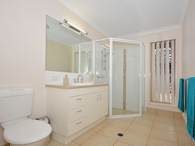 4 MONTUNA COURT, Wondunna