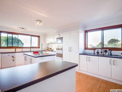 18 HILLCREST AVENUE, Scarness
