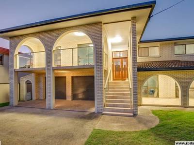 18 HILLCREST AVENUE, Scarness