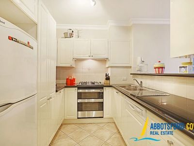 6 / 3 Blackwall Point Road, Abbotsford
